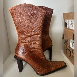 Brisa brown patterned boots with pointed toe